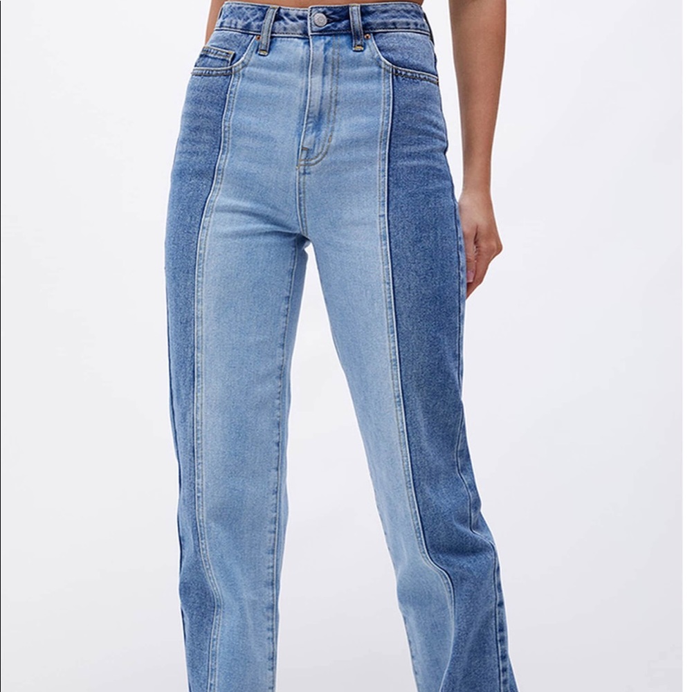 TWO TONED PACSUN JEANS💙🤍